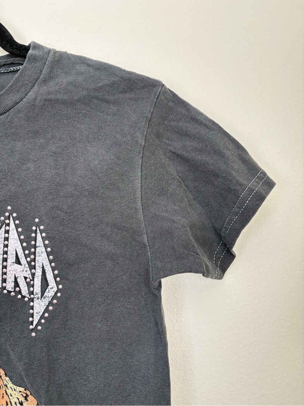 Def Leppard Band Graphic Tee Leopard and Rhinestone Size XS - Picture 4 of 13
